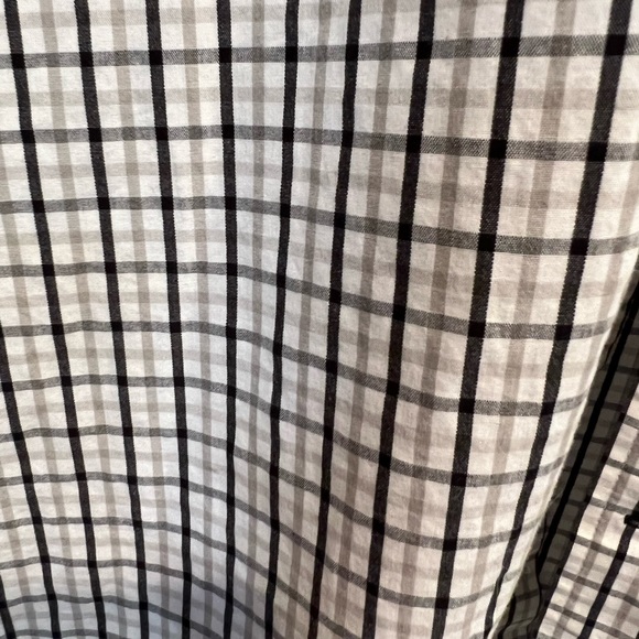 IZod Men’s Button-up Long Sleeve Shirt Large - Picture 3 of 4